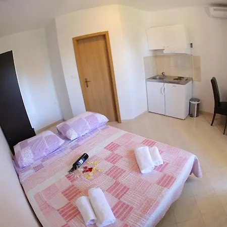 Vedrana Apartman Zára