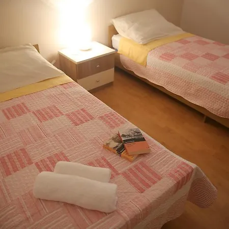 Vedrana Apartman *