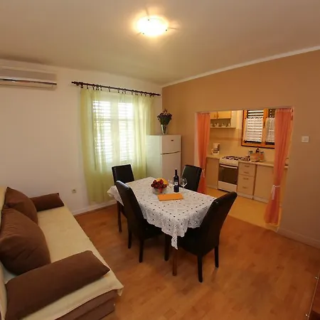 Vedrana Apartman *